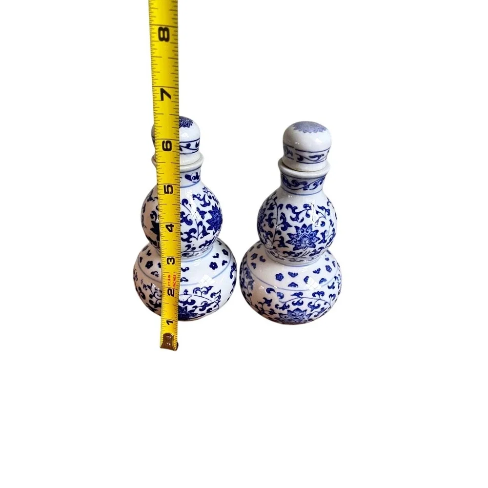 Beautiful Set Vtg Chinese Blue & White Double Gourd Porcelain Bottles Jingdezhen